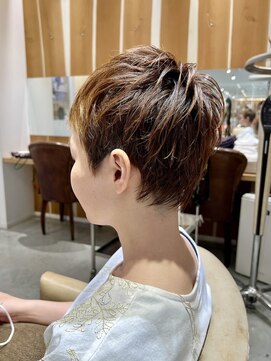 アドラーブル 長岡新保店(adorable) 愛されベリーショート☆ツヤ髪切りっ放しウルフレイヤー