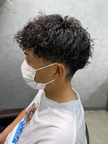 リット×ベリエ(Lit.×belier)&nbsp;ツイストスパイラルパーマ波巻きスパイラルパーマツーブロック