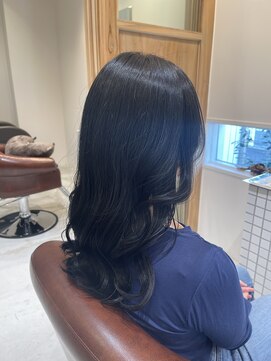 ファスナーグランデ(fustener grande) ブルーブラック×ウェーブ巻き