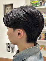 リタ(Lita)&nbsp;センターパートニュアンスパーマカルマパーマフェザーパーマ