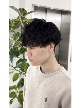 オン(on.) マッシュ　波巻きパーマ