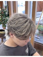 ヘアーウォーク フェザーパーマ×ハイトーンカラー