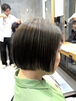 エリマ 調布(elima) 調布レディースミニボブ赤み消しカラーオリーブグレージュ40代