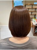 金沢八景ショートボブ丸みショートイルミナカラー顔周りレイヤー