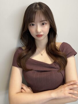 ロングレイヤーカット/ベージュカラー/くびれ巻き