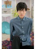 流し前髪で優し気に…メンズマッシュショートb