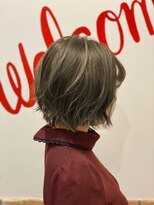 ルーツ(Root)&nbsp;ハイライト甘辛ショートボブ