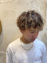 サロンリベルテ(salon Liberte) 前下がりマッシュ×スパイラル