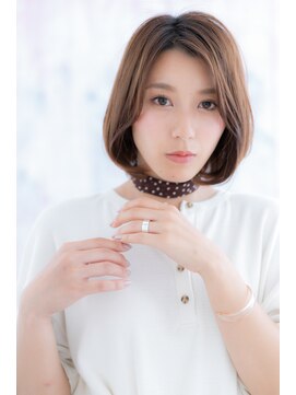ミック 日暮里店(miq) センターパート♪ニュアンスカラー小顔ボブウルフショートb1