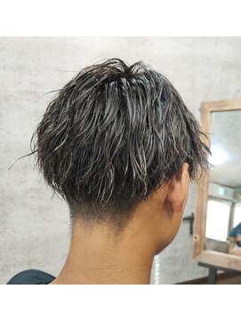 アジト(AJITO) ツーブロック＋ツイストパーマ