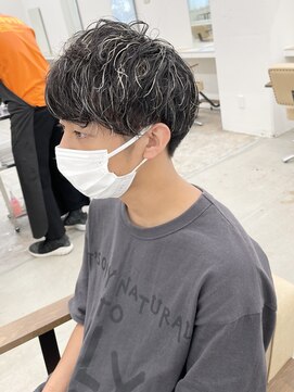 ニュート(Neut ) ツイストスパイラルパーマ×ホワイトハイライト