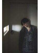 イセル(isel)&nbsp;センターパート　パーマスタイル