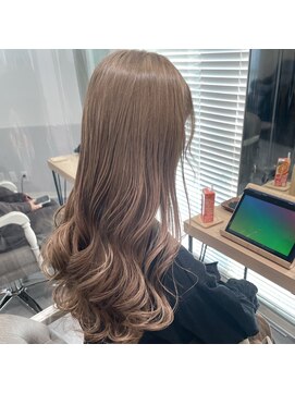 ピヨン 心斎橋(piLLon) ブリーチ1回　ミルクティーベージュ