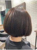 ダーク グレージュ ボブ