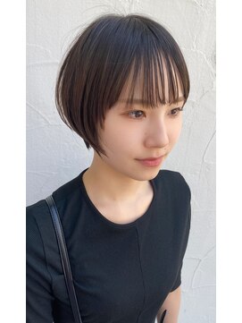ヴァロ(Valo) 小顔ショート・大人かわいい・美髪マッシュショート