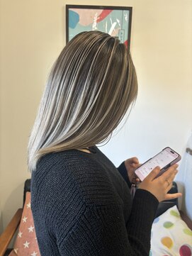 ブローチ(brooch) シャドールーツ