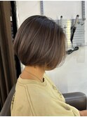 グレージュハイライトメルティカラー/切りっぱなしボブ/表参道