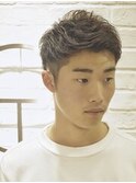ツーブロック刈り上げアップバングショート