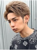 フェザーショートアップバングスパイキーショートブリーチカラー