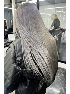 リア 大阪梅田(Ria) ～シルバーアッシュ～【Ria 大阪梅田】