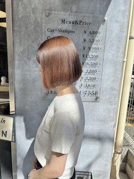 バジオットエイチ(BUZZIoT h) 艶やかカッパーオレンジのミニボブ