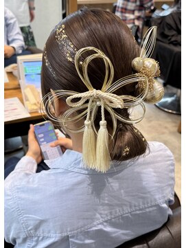 フェイス 港南台店(FACE。) タイトシニヨン