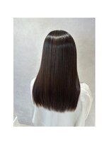 アース オーセンティック 越谷レイクタウン店(EARTH Authentic)&nbsp;越谷で艶髪！髪質改善カラーで艶のあるロングヘアに