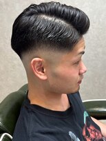 ディスイズバーバーフォース(THIS IS BARBER 4th)&nbsp;七三分け バーバー スキンフェード メンズカット 黒髪
