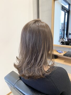 ソッカ(socca) 韓国風ミディアムレイヤースタイル