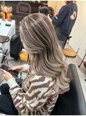 ハイライトカラーマチルダボブインナーグレージュ前髪