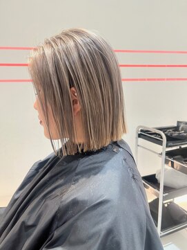 レイズ 立川(RAYS) 【RAYS金本】ぱつっとボブ・シャドールーツ・ホワイトグレージュ