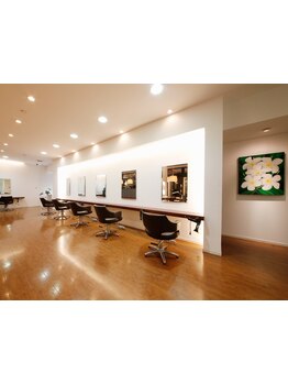 平日限定クーポンでお得にキレイに♪空き時間を有効活用できる◎予約が取りやすいのも嬉しいポイント＊