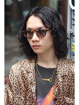 ブークル(boucle) ロングスパイラルパーマ メンズロングヘア