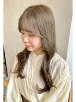 シロ(ciLo)&nbsp;ロングレイヤー ／ ベージュカラー