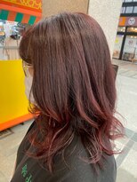 ヒラトヤ 肴町店 大人可愛いチェリーレッド艶カラーバタフライカットセミロング