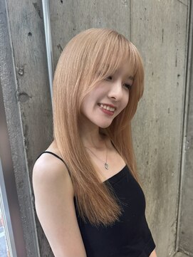 サンク 原宿 表参道(cinq) ★ミディアムレイヤーカット長めボブミルクティーベージュカラー