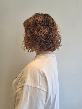 フォークロア 本店(Folk Lore) 大きめカールのボブスタイル