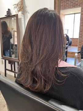 ヴィップルーム(viproom) ピンクベージュレイヤーボブニュアンスカラー外ハネボブショート