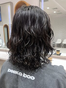ピークアブー アヴェダ ギンザシックス(PEEK-A-BOO AVEDA GINZASIX) 【癖毛パーマ】ウェーブ ミディアムパーマ ウェーブパーマ ◆