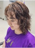 ミディアム ウルフ レイヤー パーマ シースルー くるくる
