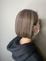 イングスジャパン(ings JAPAN)&nbsp;外国人風切りっぱなしボブ/プラチナカラー/バリアージュ