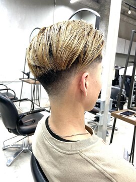 アンジェリカ 難波店(ANGELICA) ハイトーンにフェードスタイルでトレンド入り♪