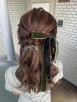 フェリーチェ(Felice)&nbsp;ハーフアップ　ヘアセット　フェミニン　ガーリーヘア　巻き髪