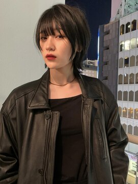 メイカ(MEIKA) 【 ショートウルフ × オリーブグレージュ 】 浅野美紀