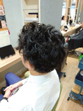 ブロッサム 東中野店 束感黒髪ナチュラルパーマ