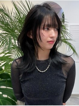 ファムウーマン(Femme woman)の写真/骨格や髪質に合わせた似合わせカットで、小顔効果も◎あなたにピッタリの似合わせスタイルをご提案！