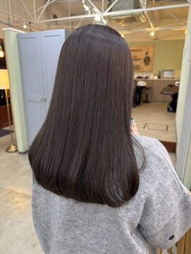 キュオンシア(CUEON. ciea) 柔らかく透けるオリーブグレージュ