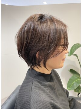 ブルーベイル(Blue Veil.) 30代40代50代大人耳掛けくびれショートヘアボブ