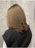 オリーブベージュミディアムヘアナチュラルレイヤーカット