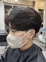 レタッチ バイ フィフス 天神大名(RETOUCH by fifth)&nbsp;天神大名ニュアンスパーマメンズカットセンターパート30代